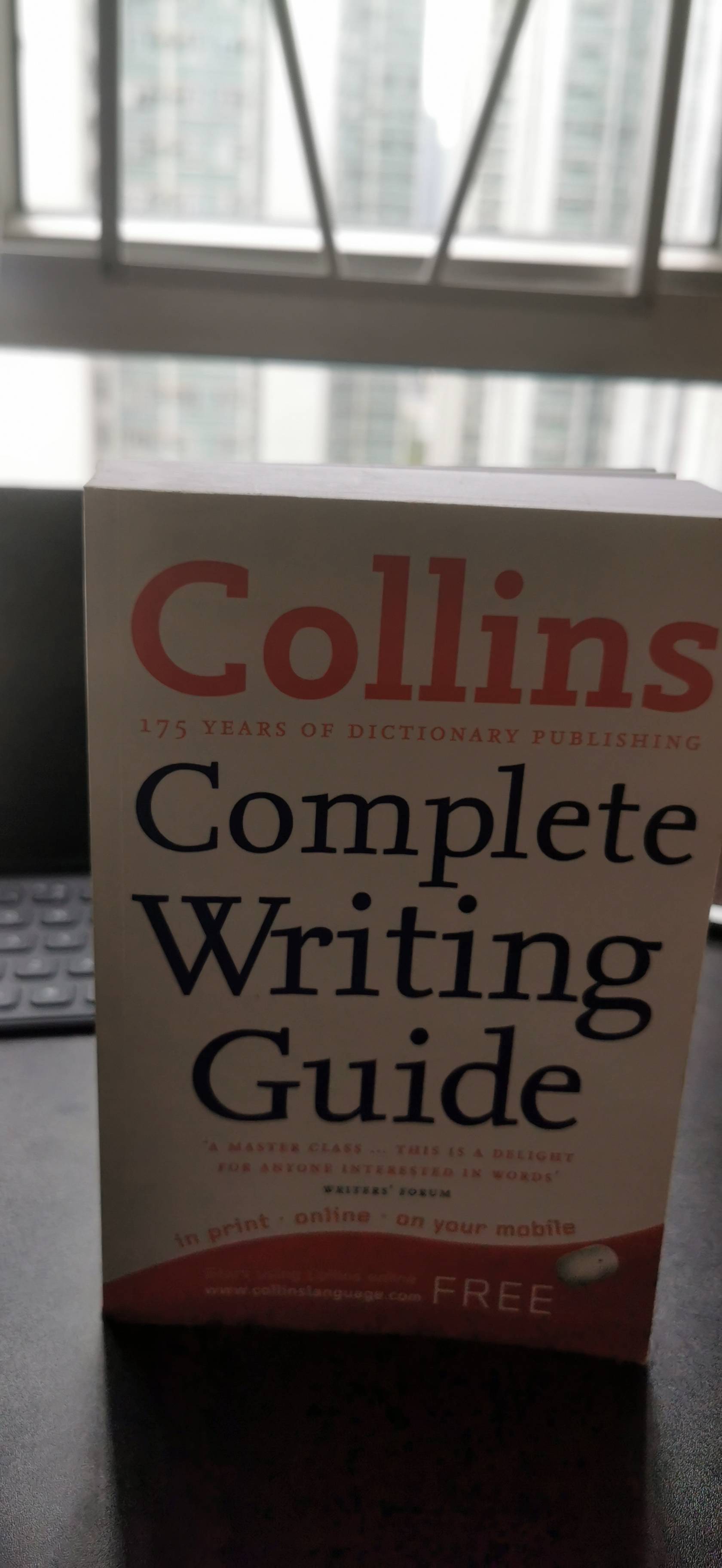 Collins English  Writing Guide