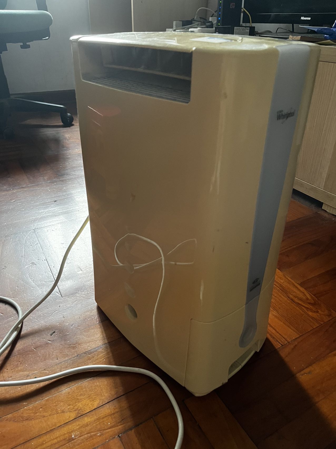 6成新Whirlpool 抽湿机 可议价
