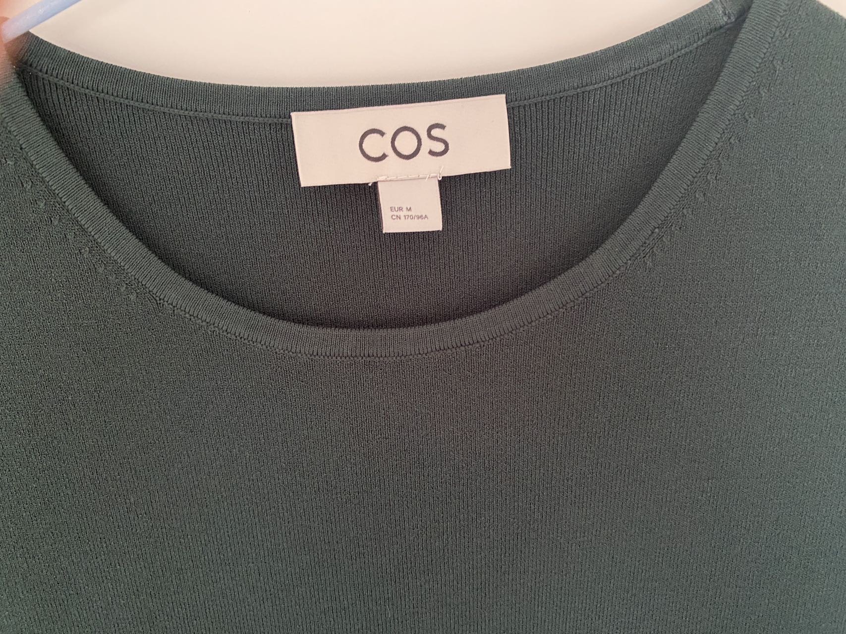 COS墨绿色连衣裙