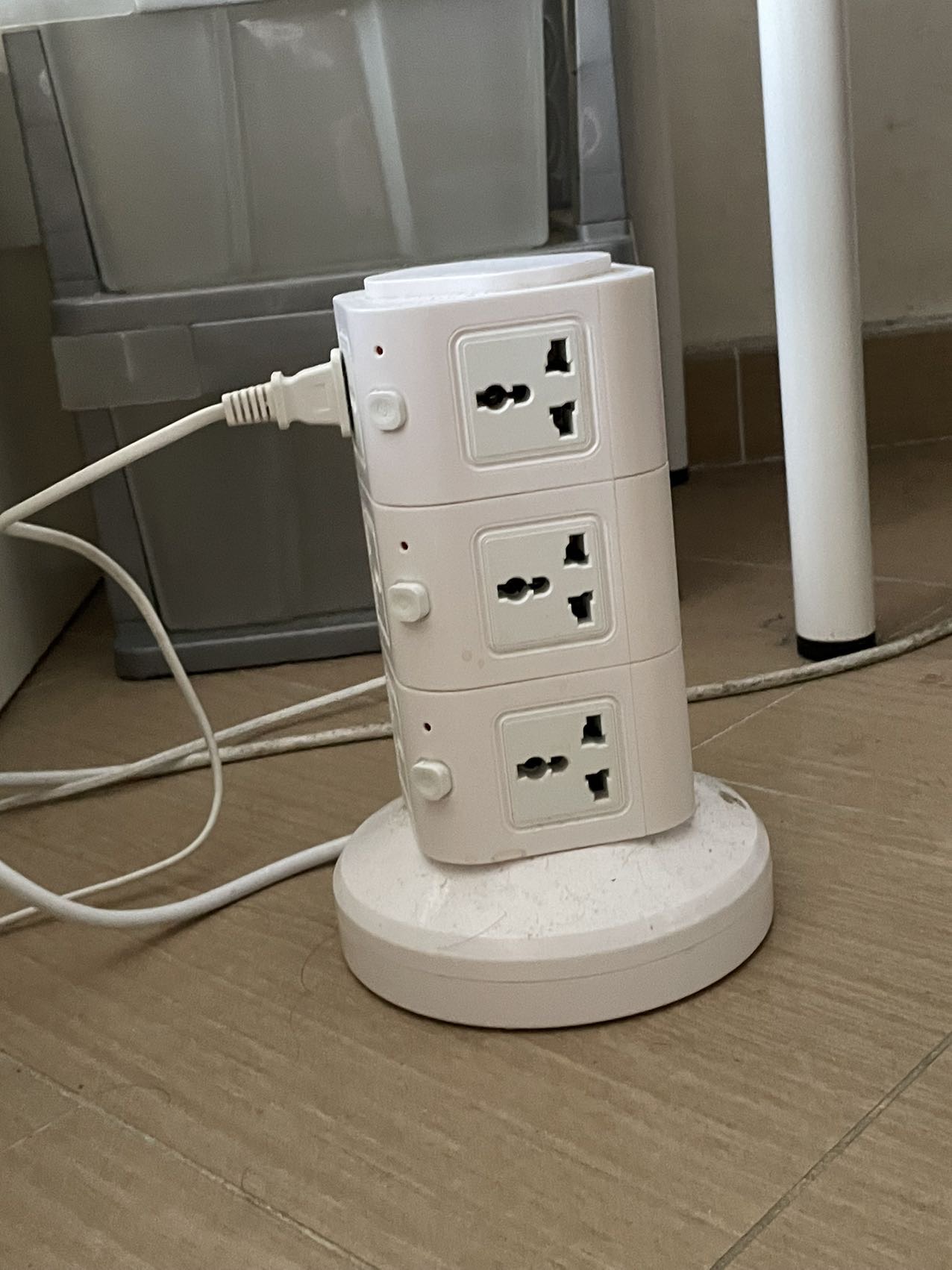 多孔位立式排插