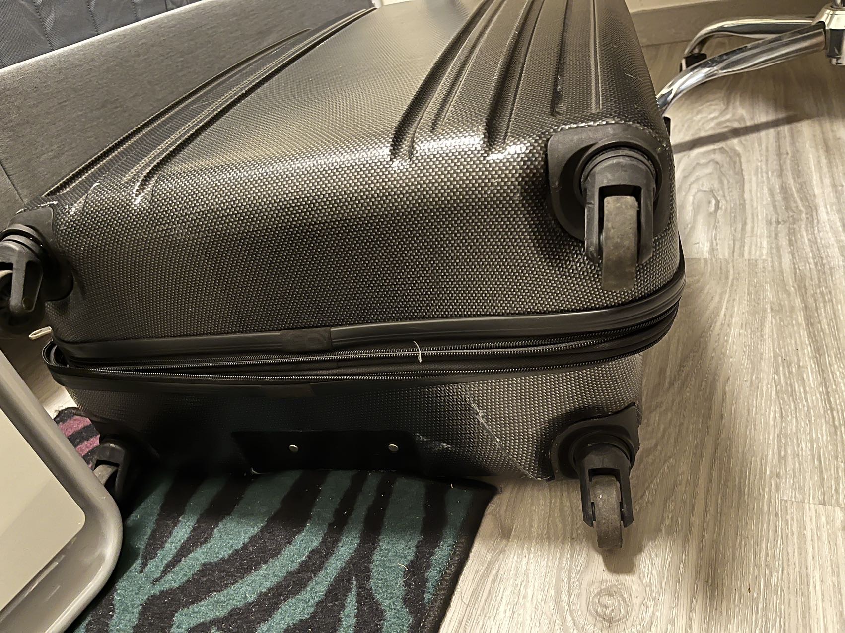 新秀丽Carbon2代 28寸行李箱