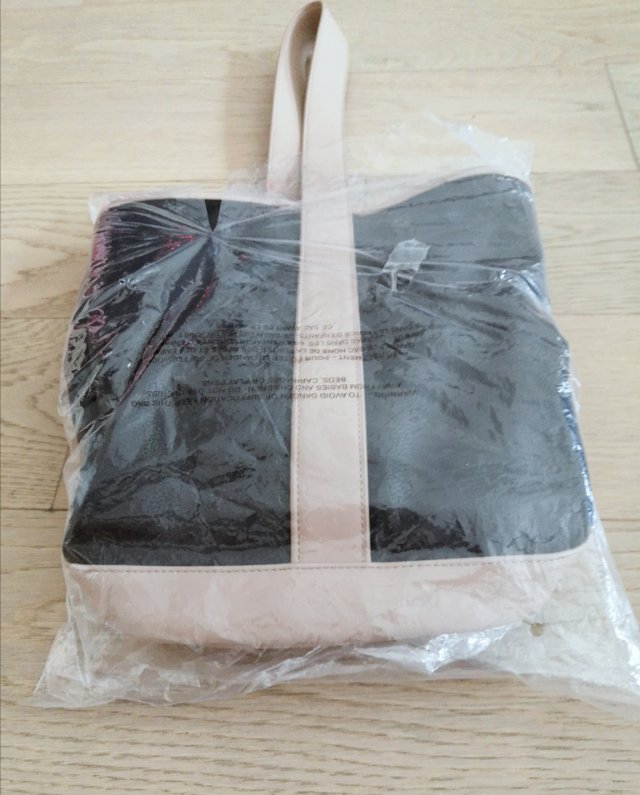 crossbody bag/ shoulder bag