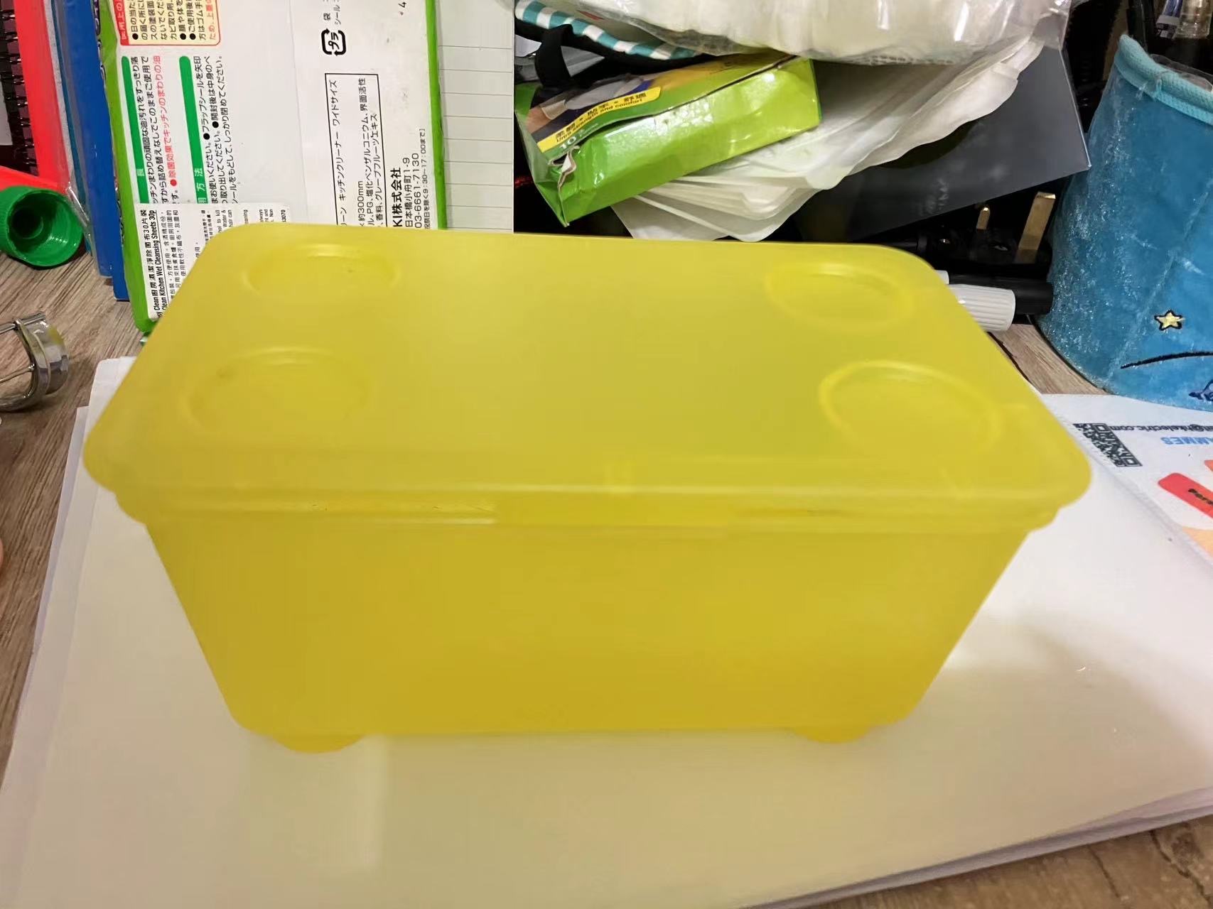 博士伦隐形眼镜，化妆品小样，日用品等