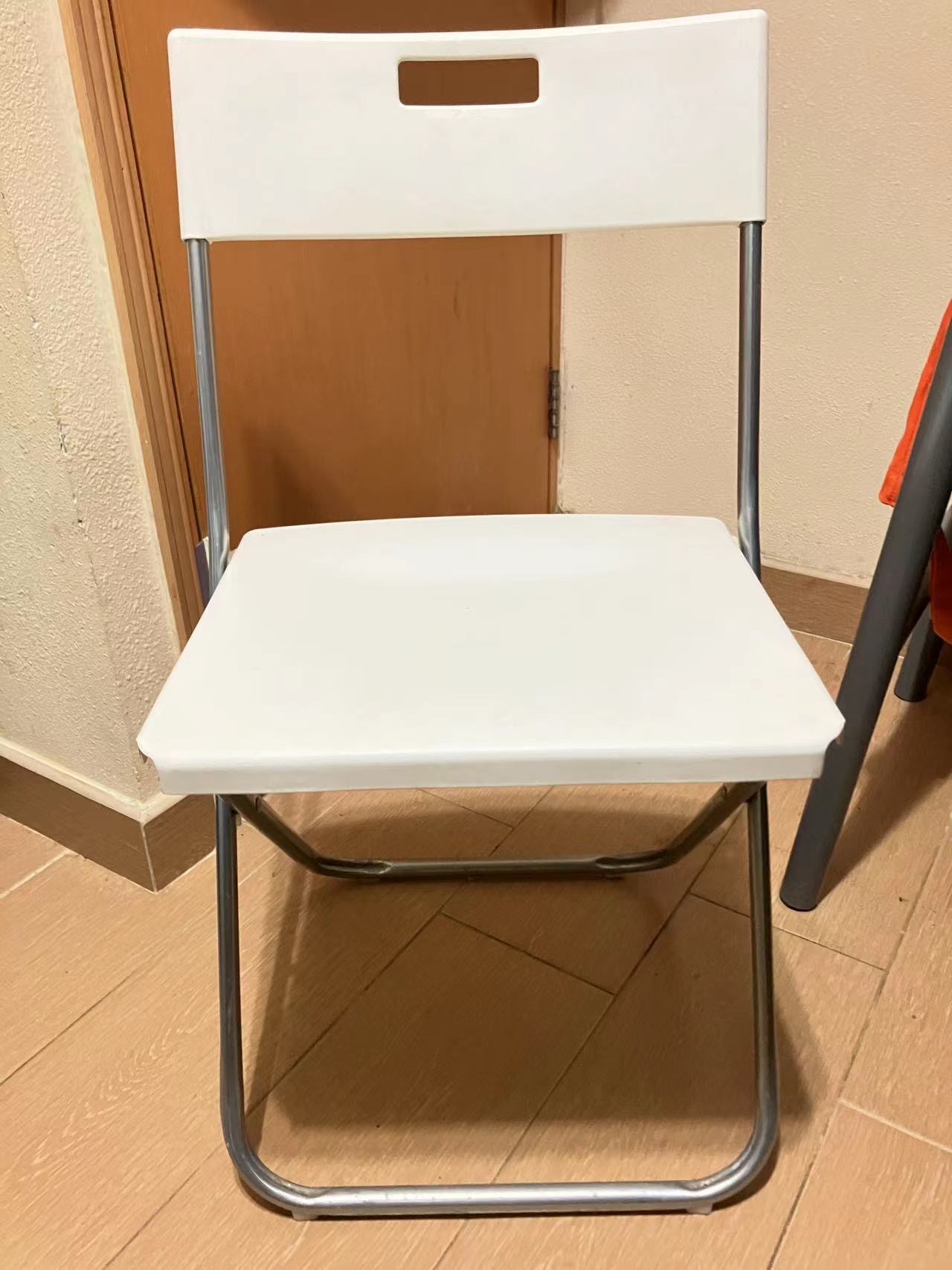 宜家椅子，懒人书桌，瑜伽垫等日用品