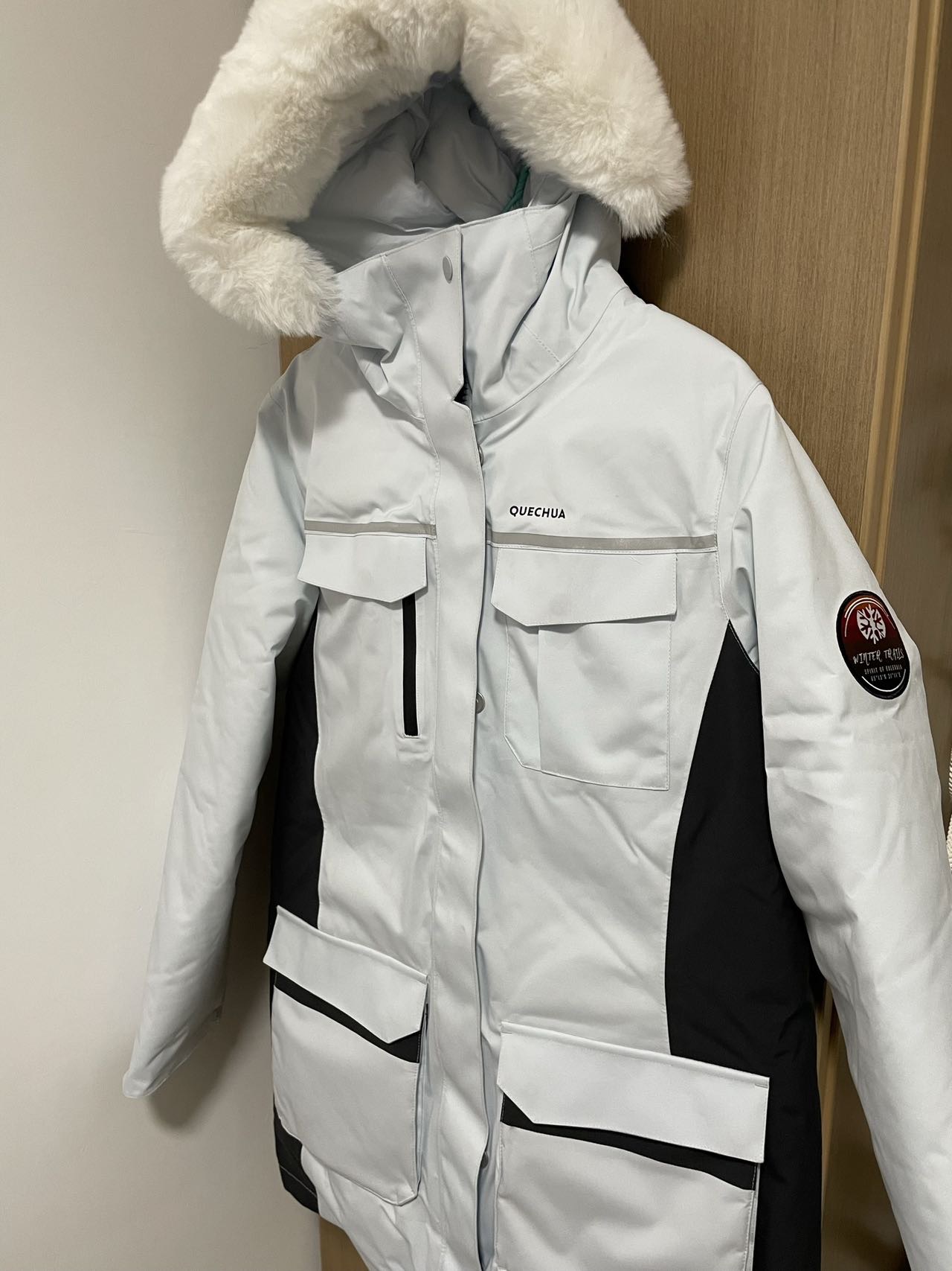 迪卡侬女款 -11°C 輕量羽毛和羽絨防水登山健行外套 SH500 ULTRA-WARM