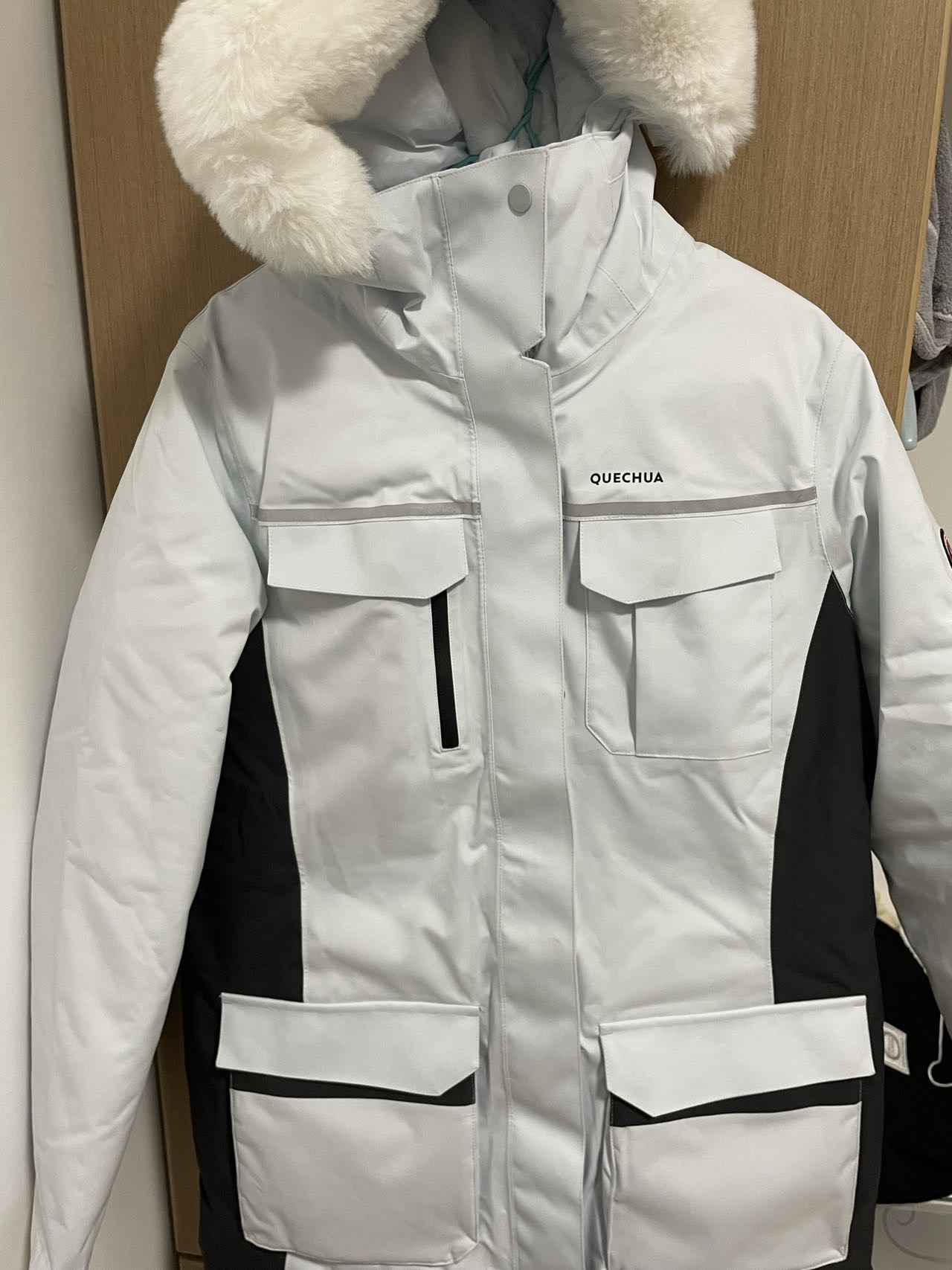 迪卡侬女款 -11°C 輕量羽毛和羽絨防水登山健行外套 SH500 ULTRA-WARM