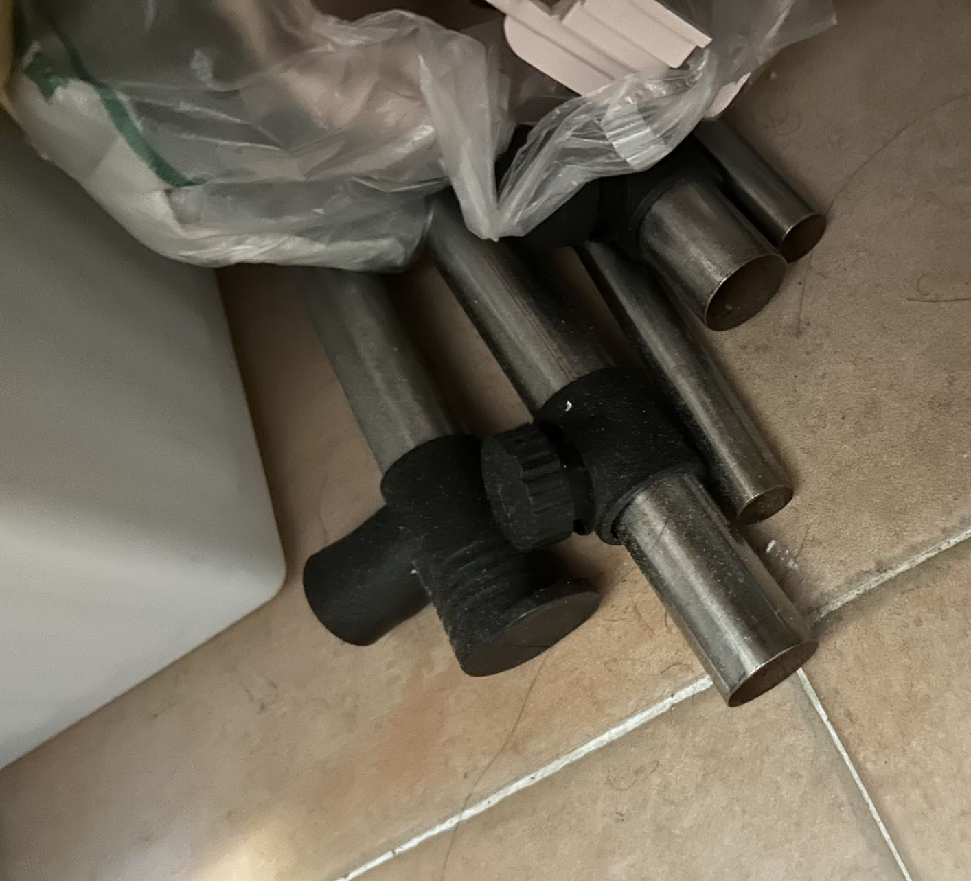 厚实不锈钢晾衣杆