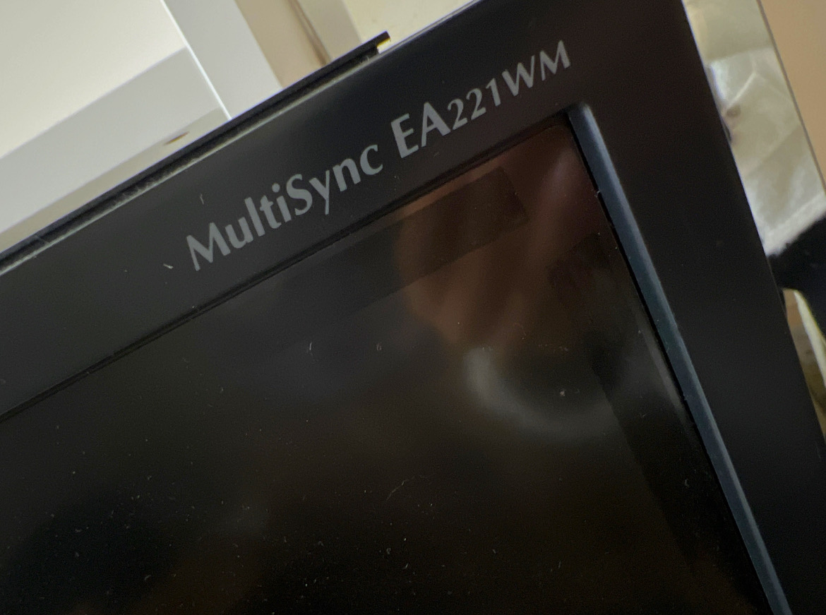 NEC 22 inch monitor Multisync EA221WM 顯示器