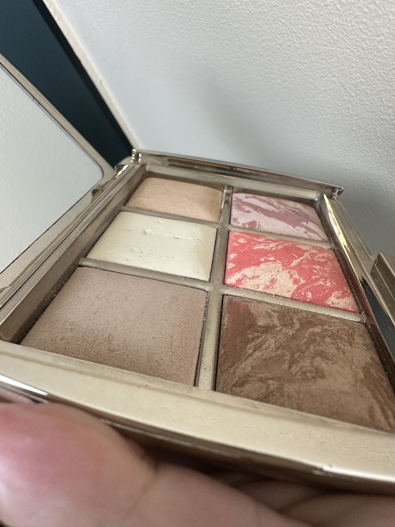 Hourglass 综合盘