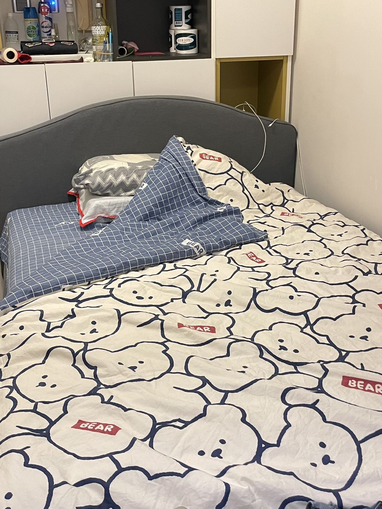床架和床垫