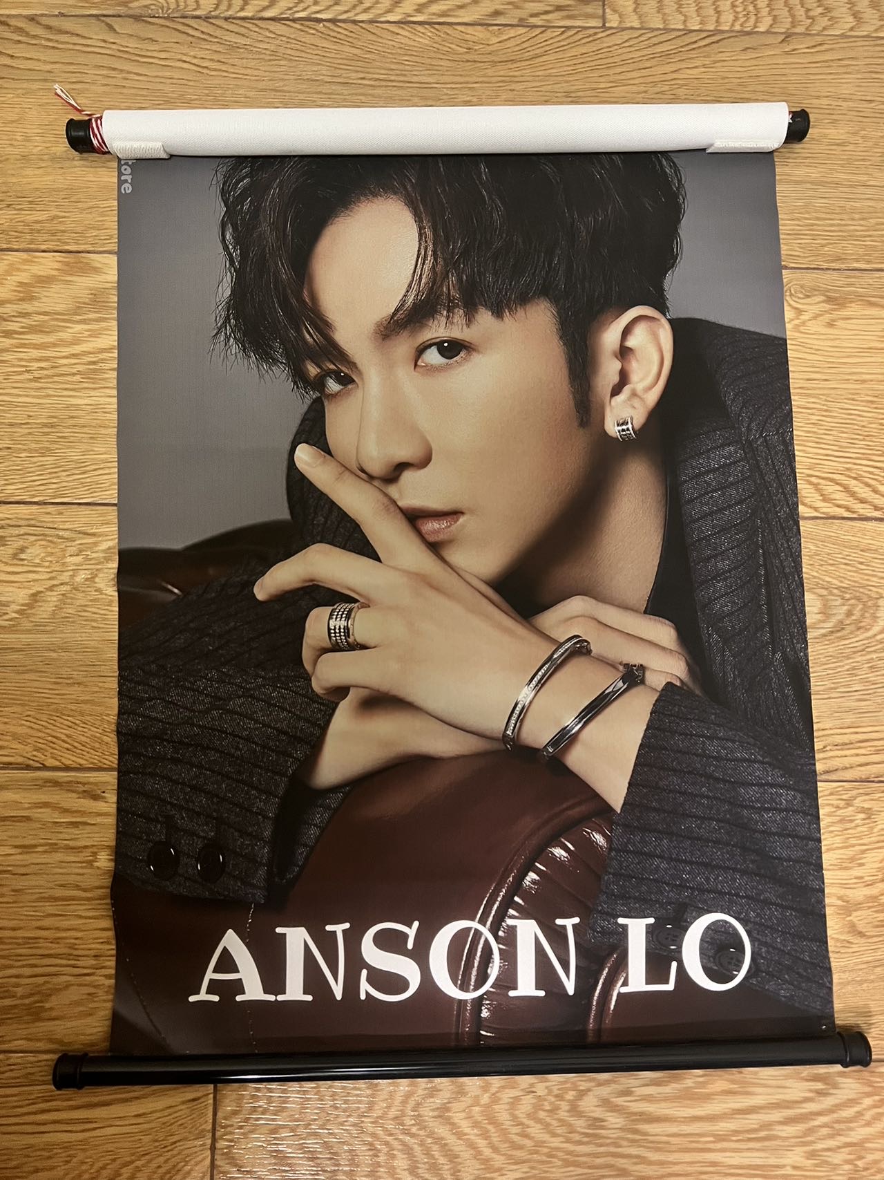 出Anson lo海報