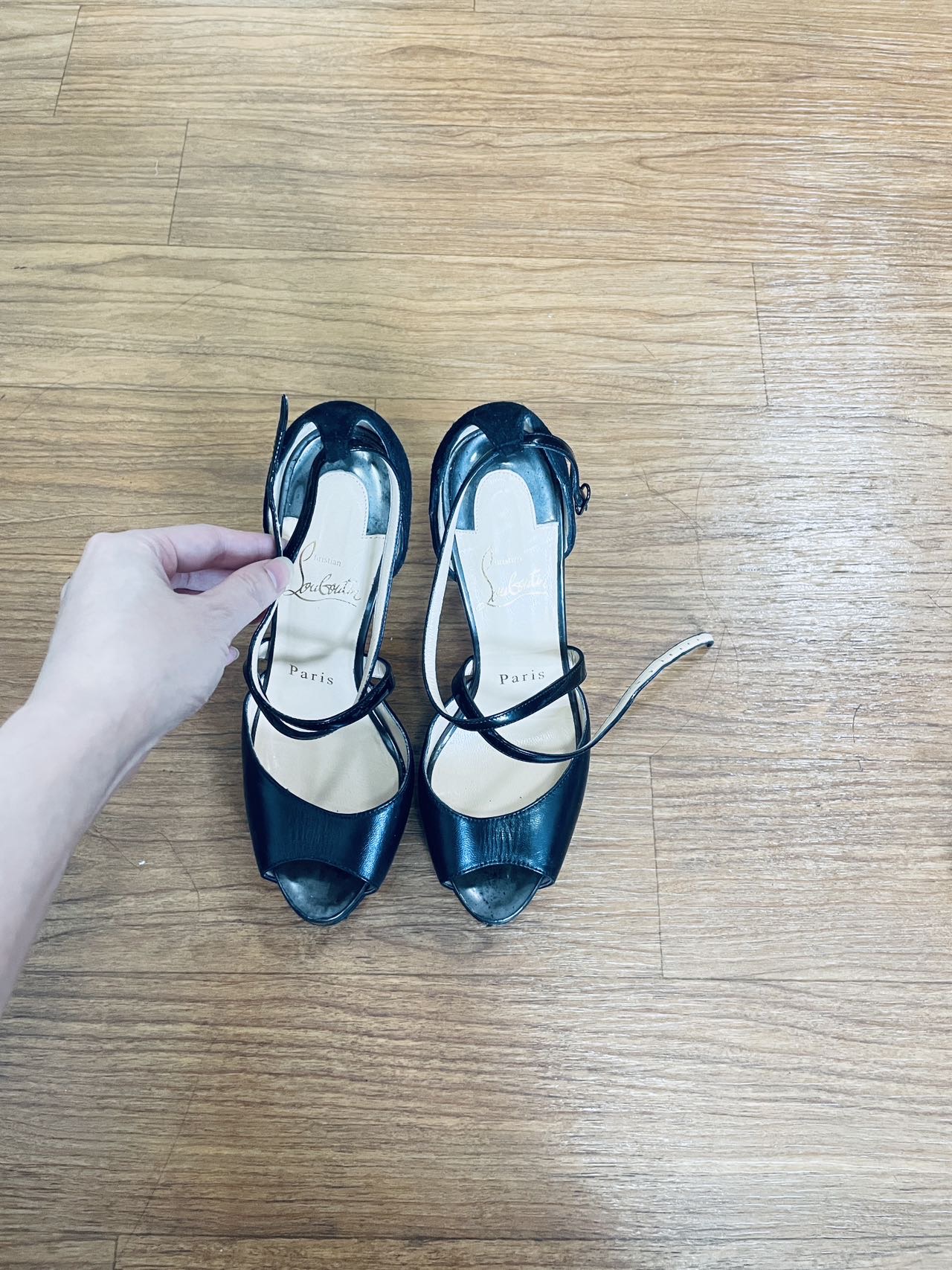 CL Christian louboutin 35碼紅底鞋