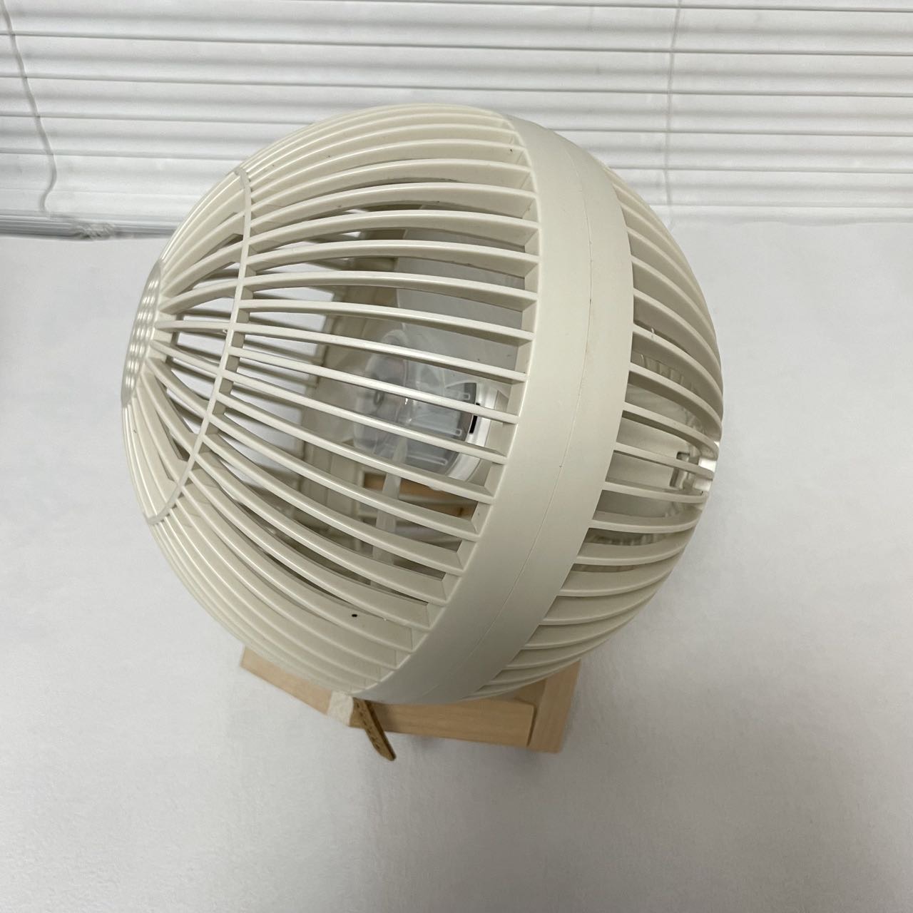 日式台面球形小风扇