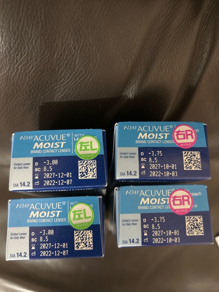 1 day acuvue moist隐形眼镜