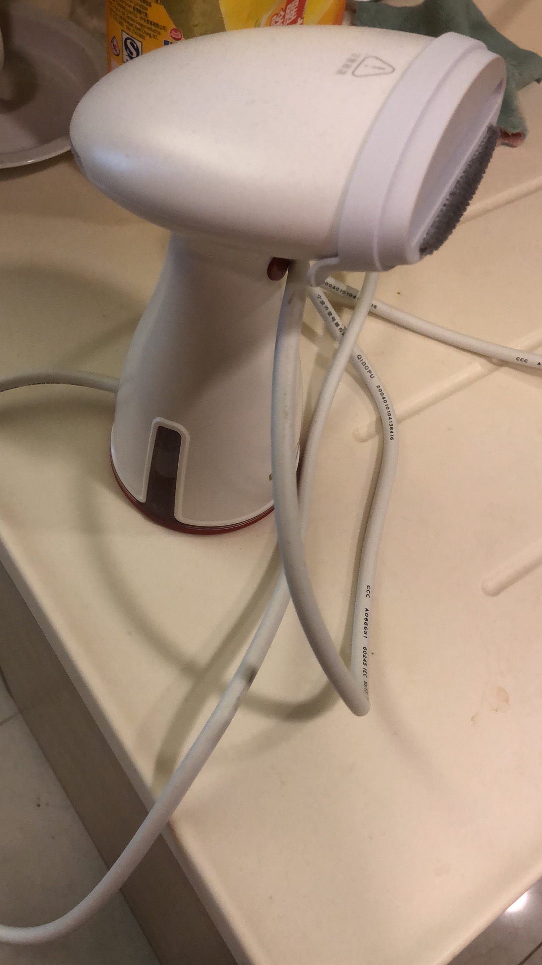 小熊手持熨烫机