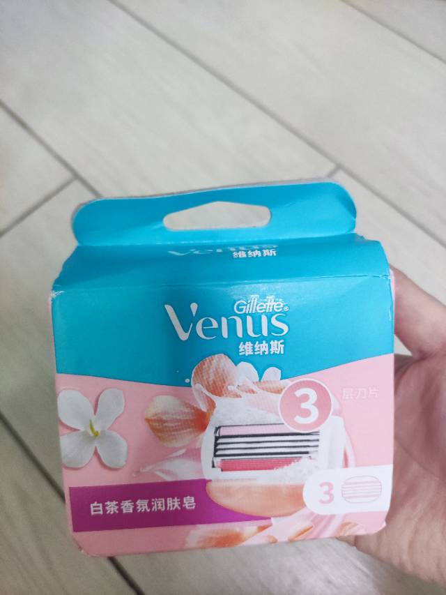 吉列维纳斯白茶润肤皂3刀头替换刀头