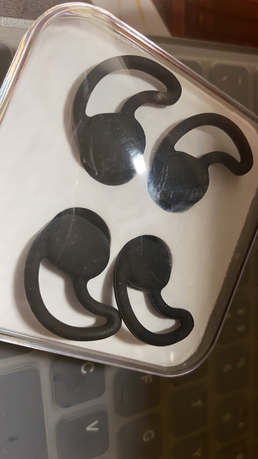 黑色耳塞两对