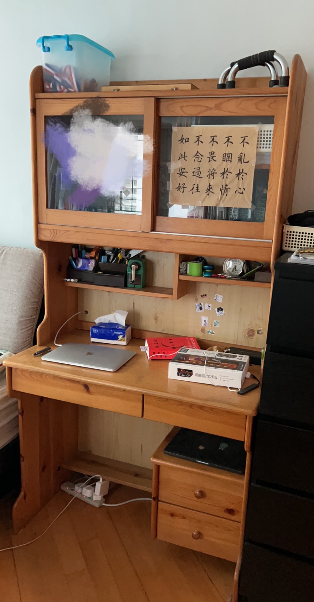 书桌两台，可分开送