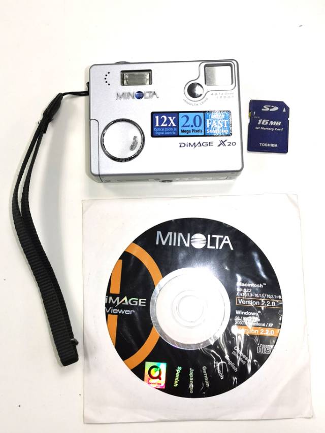 Minolta DiMAGE X20 CCD 数码相机连光盘