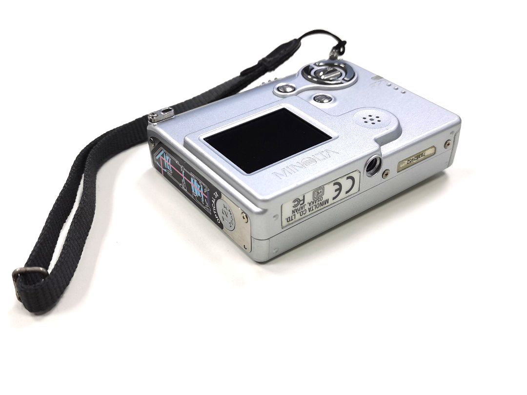 Minolta DiMAGE X20 CCD 数码相机连光盘