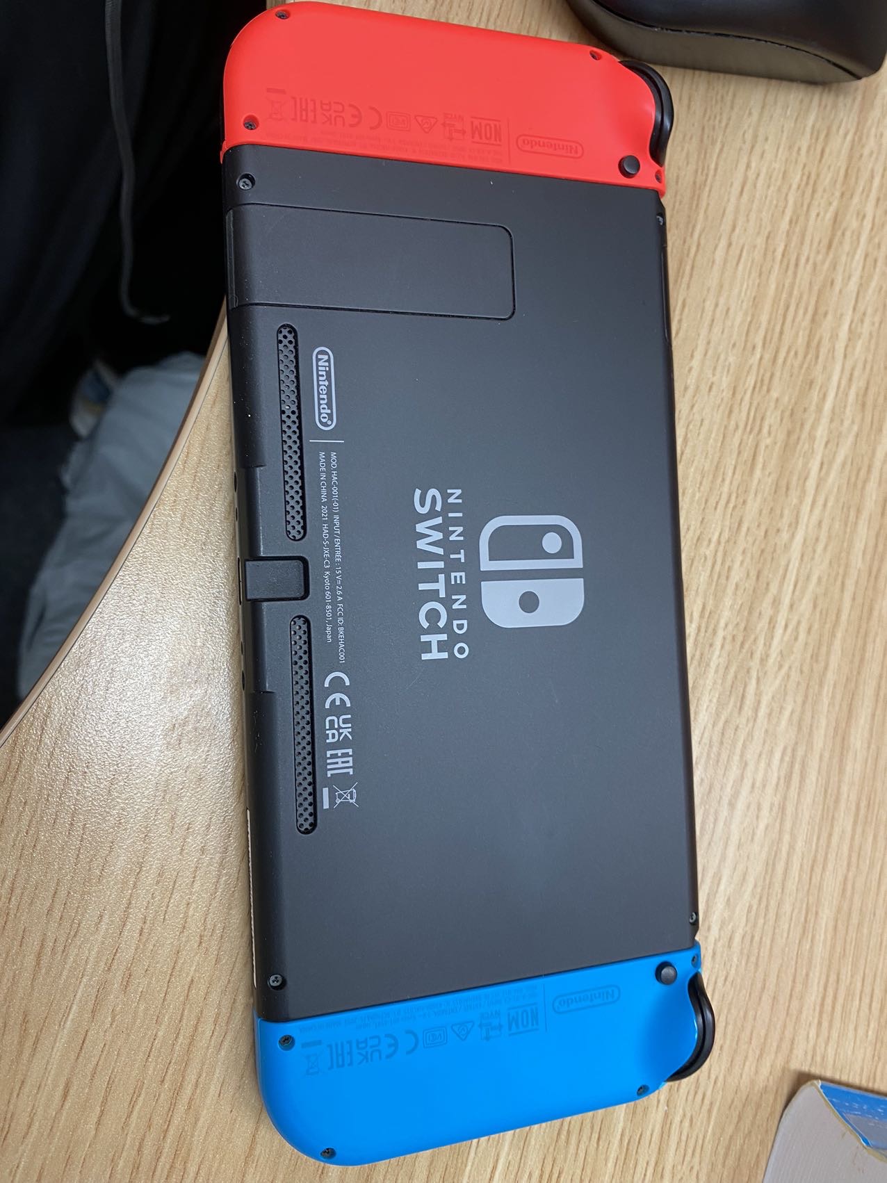 switch标准版+塞尔达旷野之息