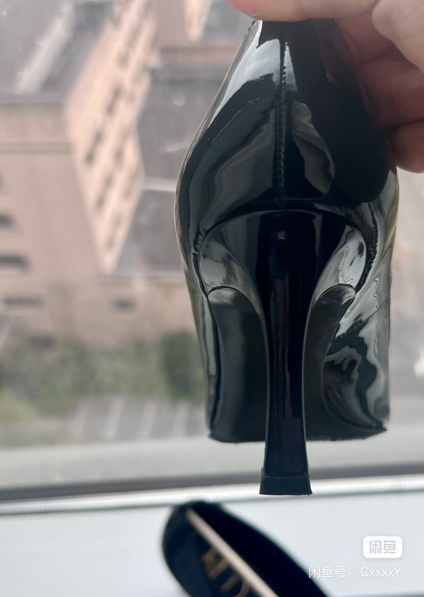 RV金扣方头女鞋黑色漆皮