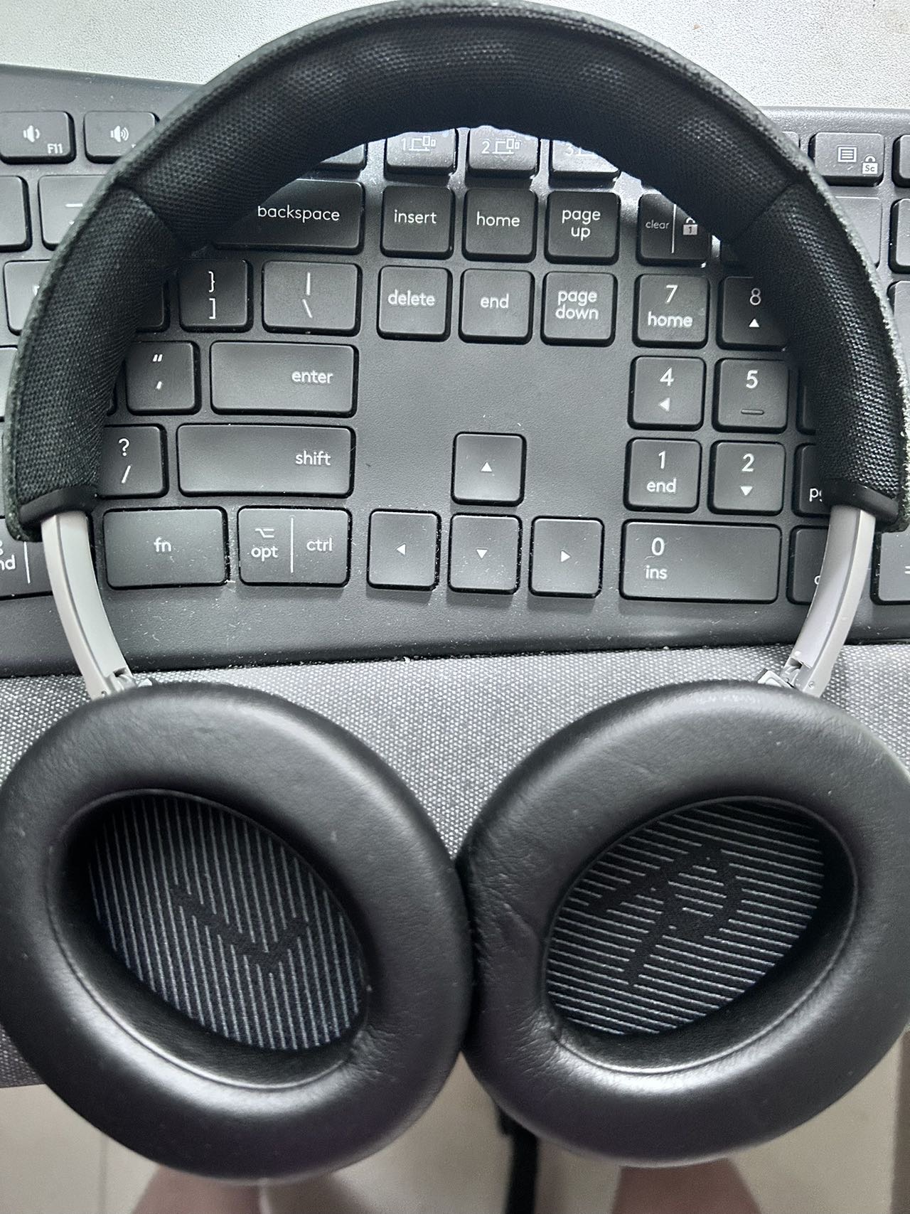 头戴式魅族蓝牙耳机MEIZU HD60