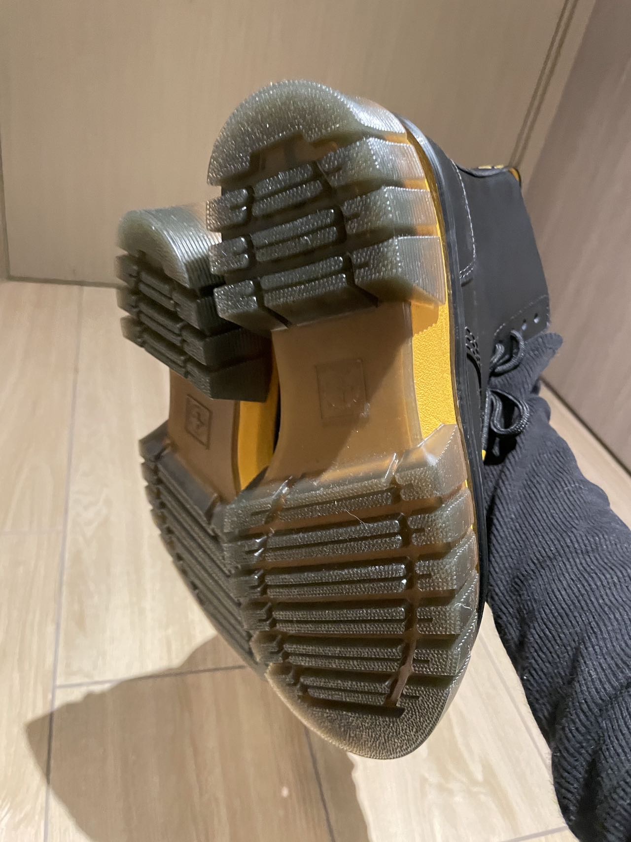 Dr.Martens8孔