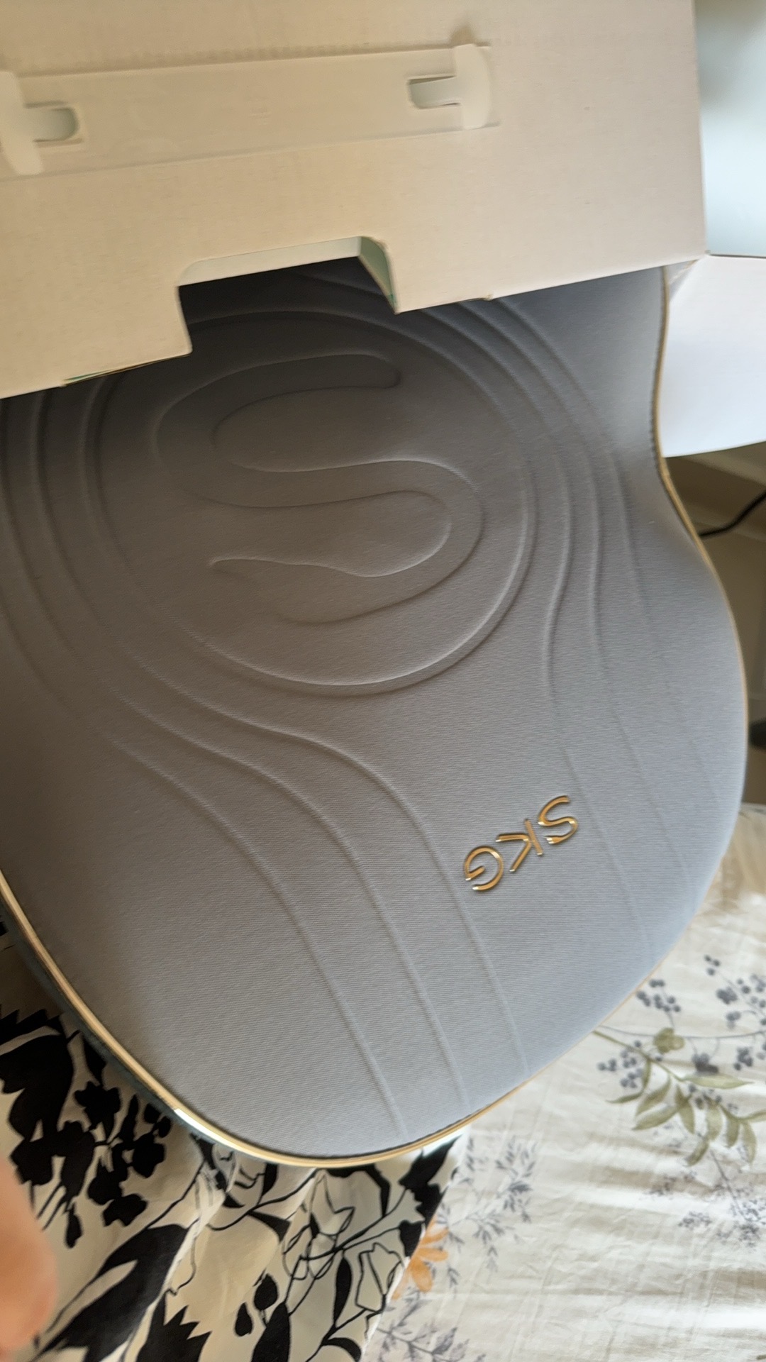 skg背部按摩仪