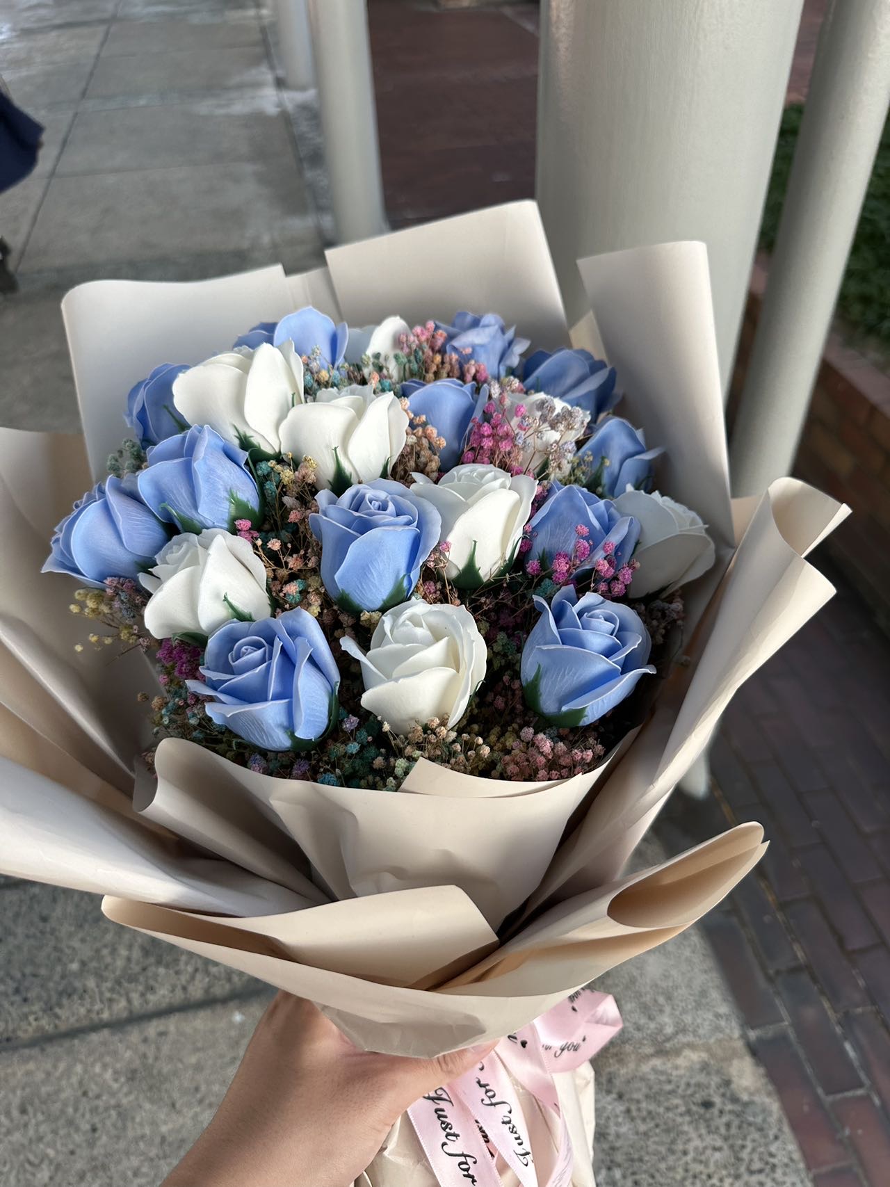 拍毕业照的花