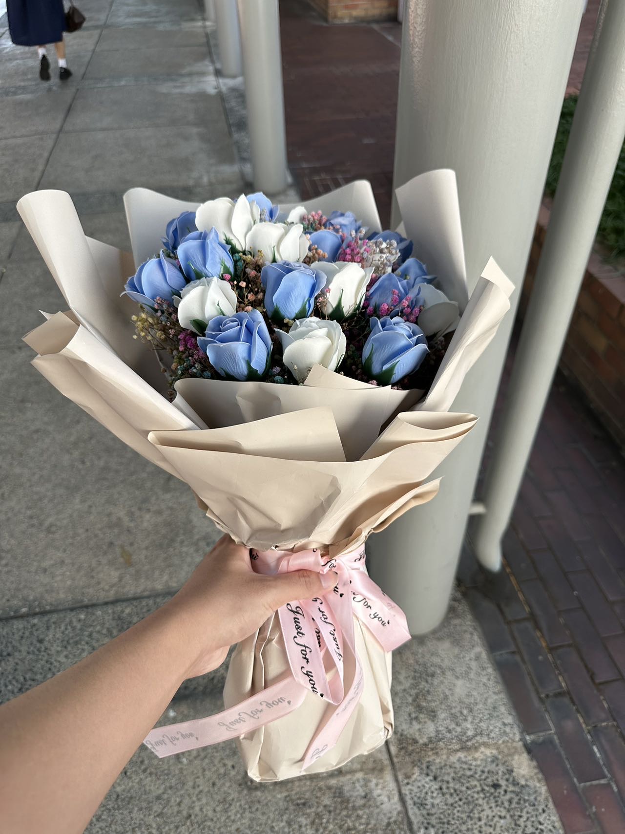拍毕业照的花