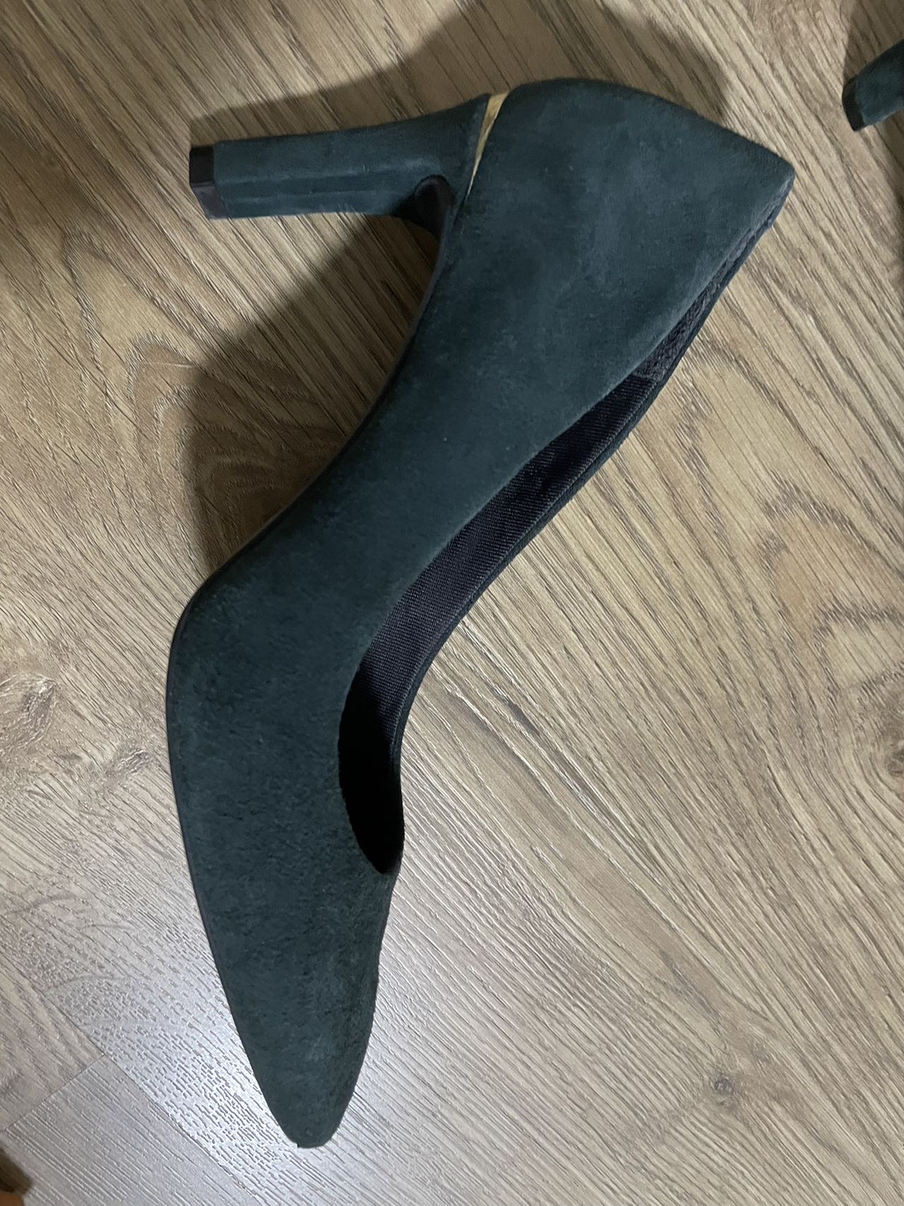 全新Rockport墨绿色麂皮高跟鞋 37.5码 仅试穿过