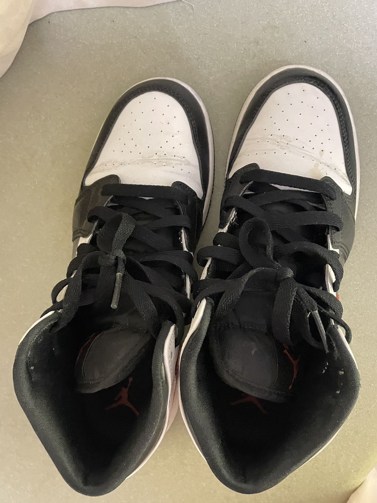 AJ1