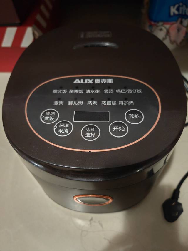 热水壶电饭煲吹风机等