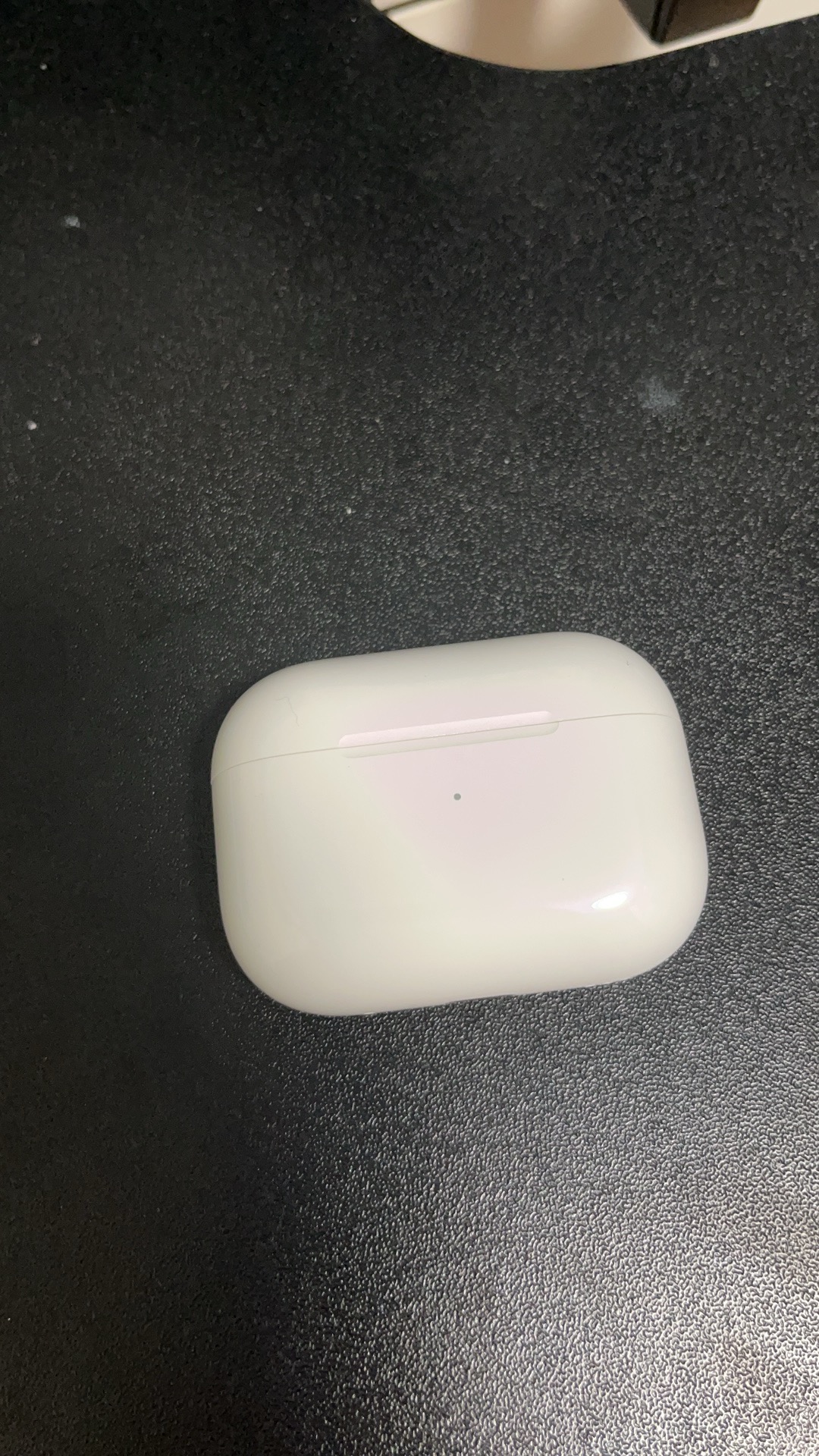 airpods pro3充电盒