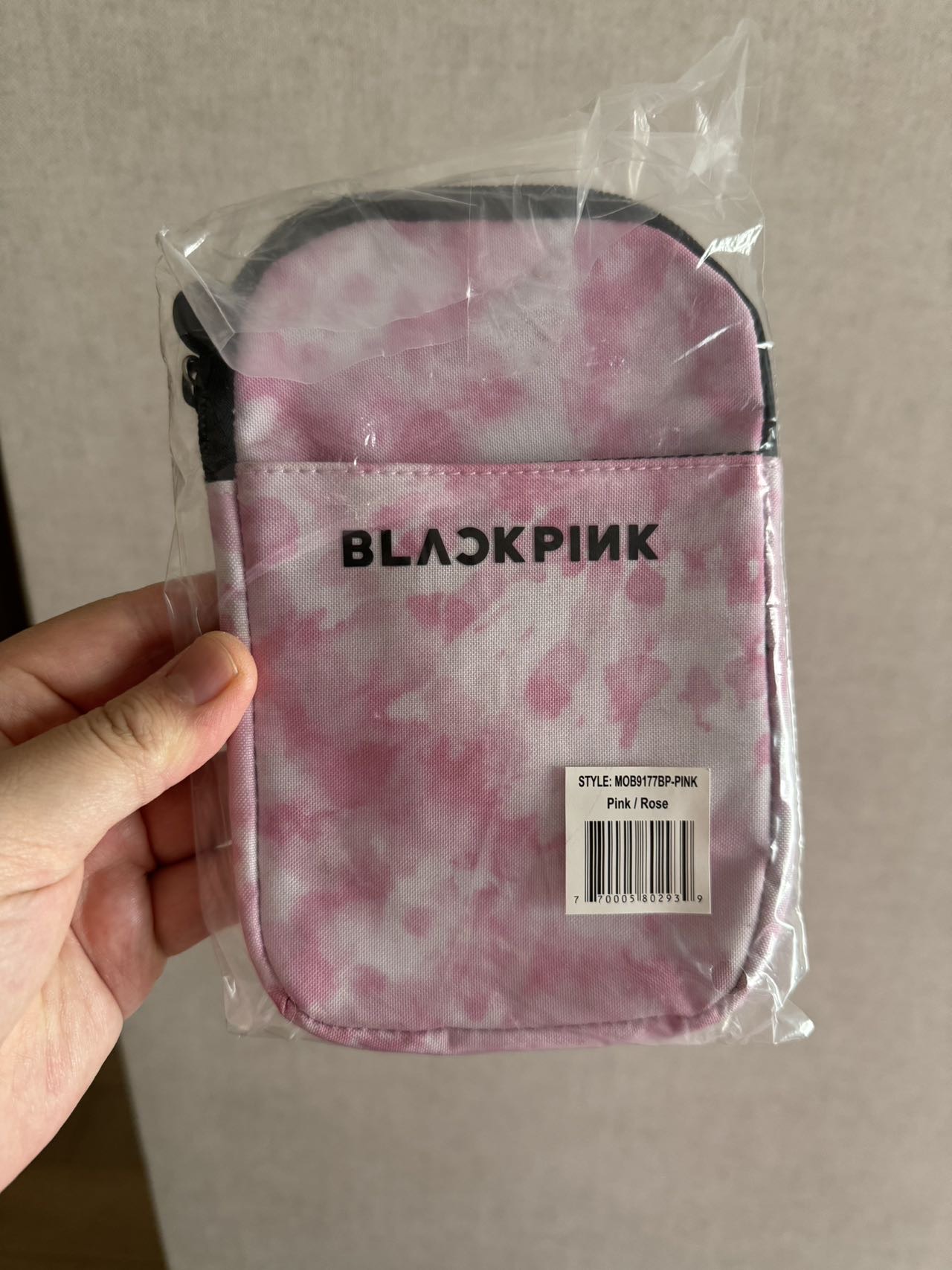 blackpink斜挎小背包