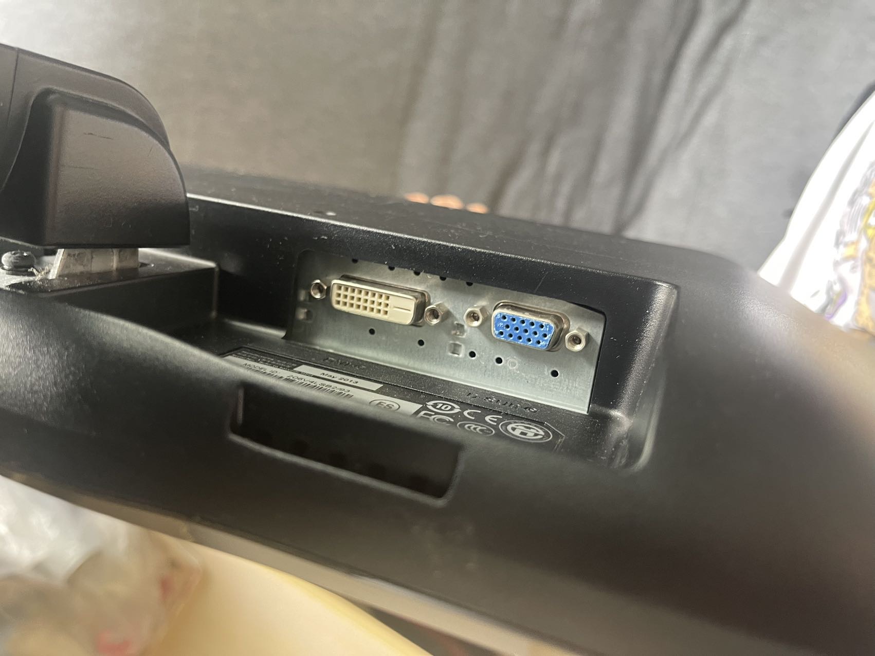 飞利浦显示器