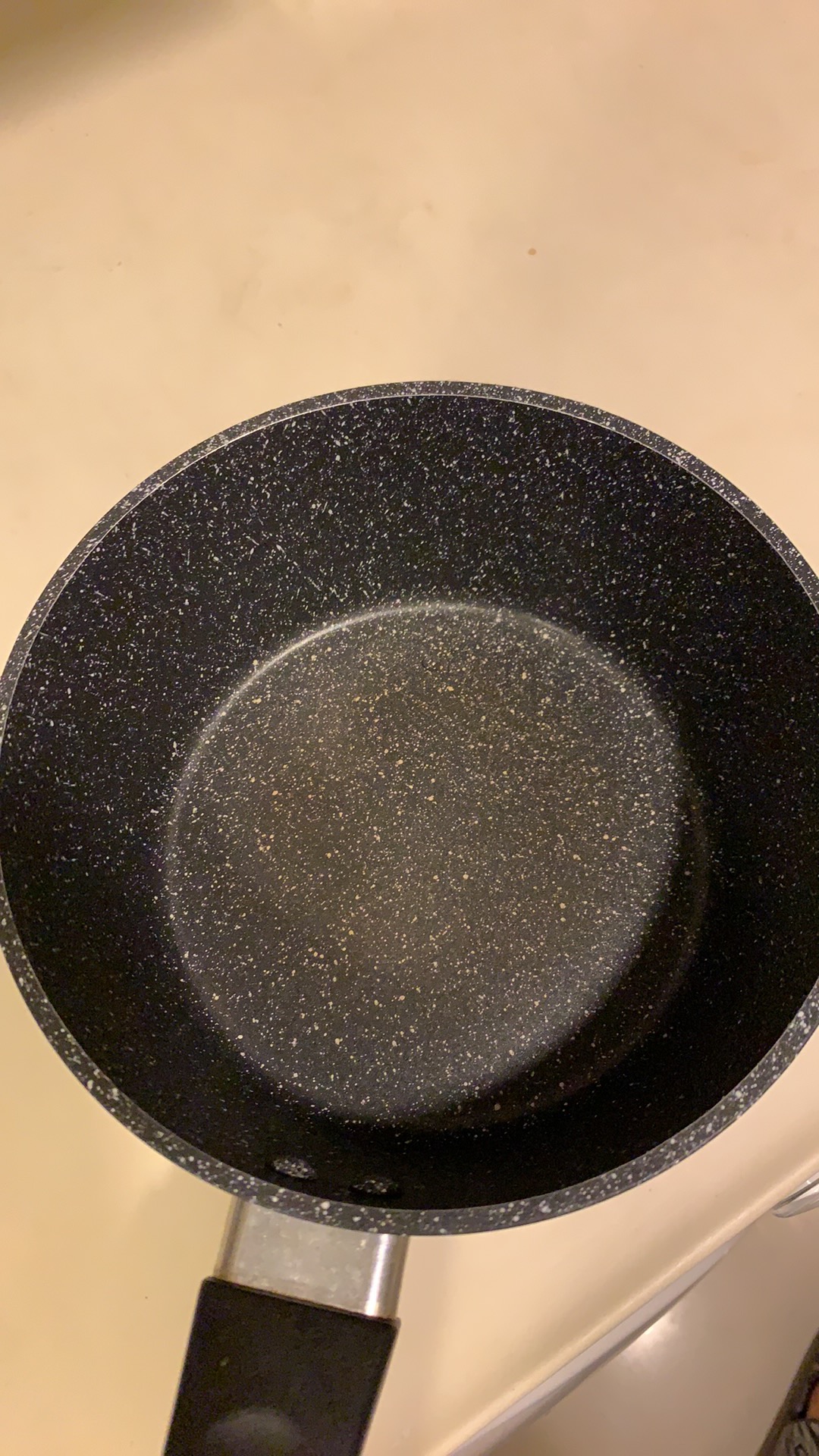 不粘锅
