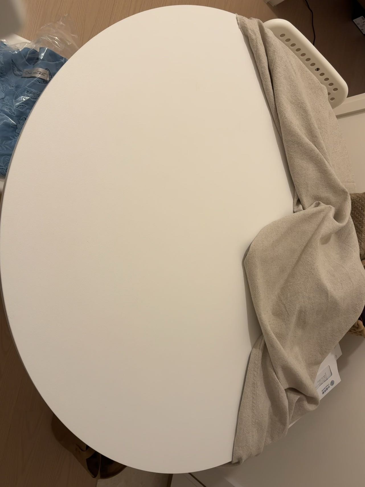 ikea 桌子