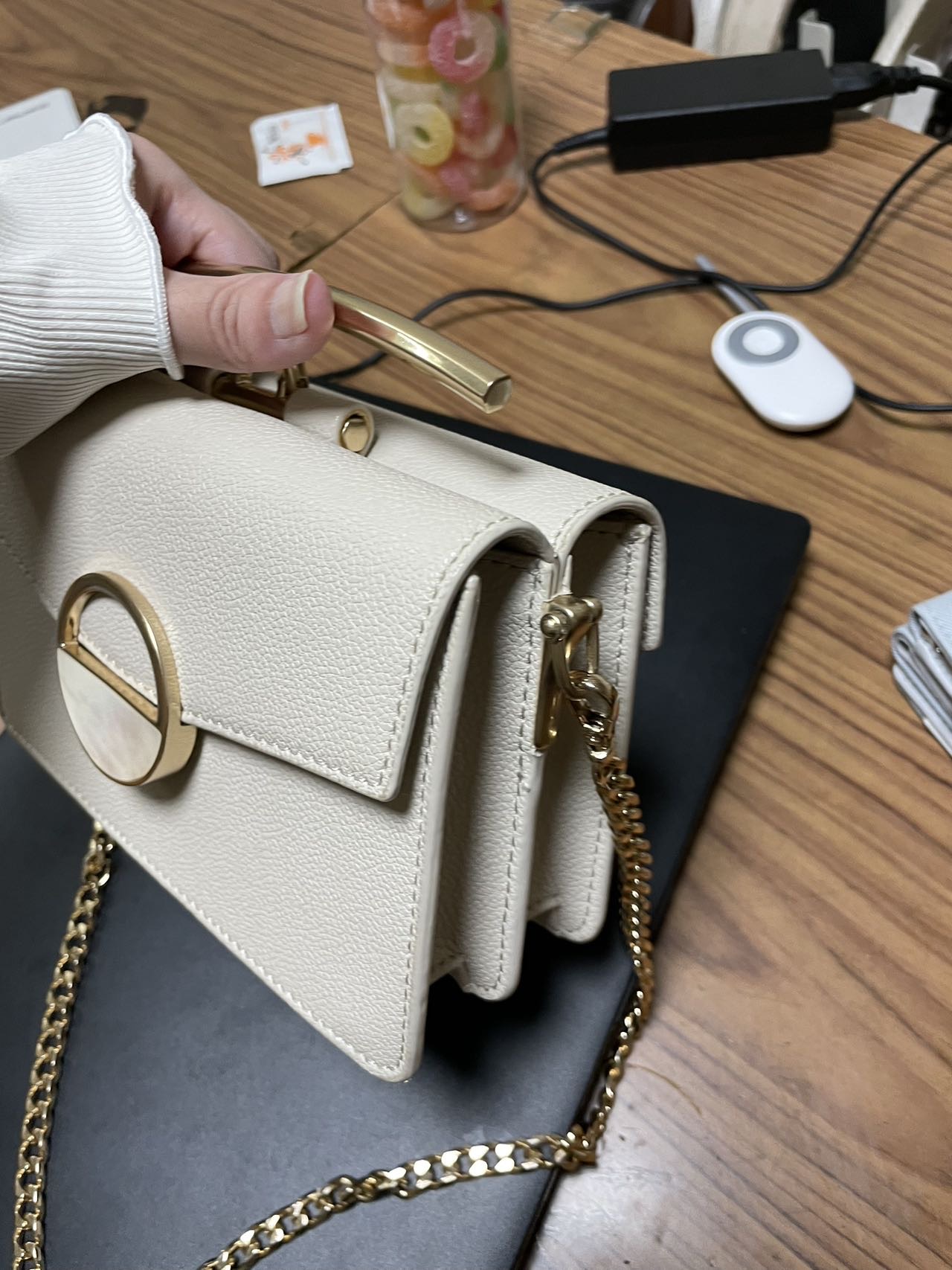 Charles & Keith 袋 包 雙面 斜挎包 腋下袋