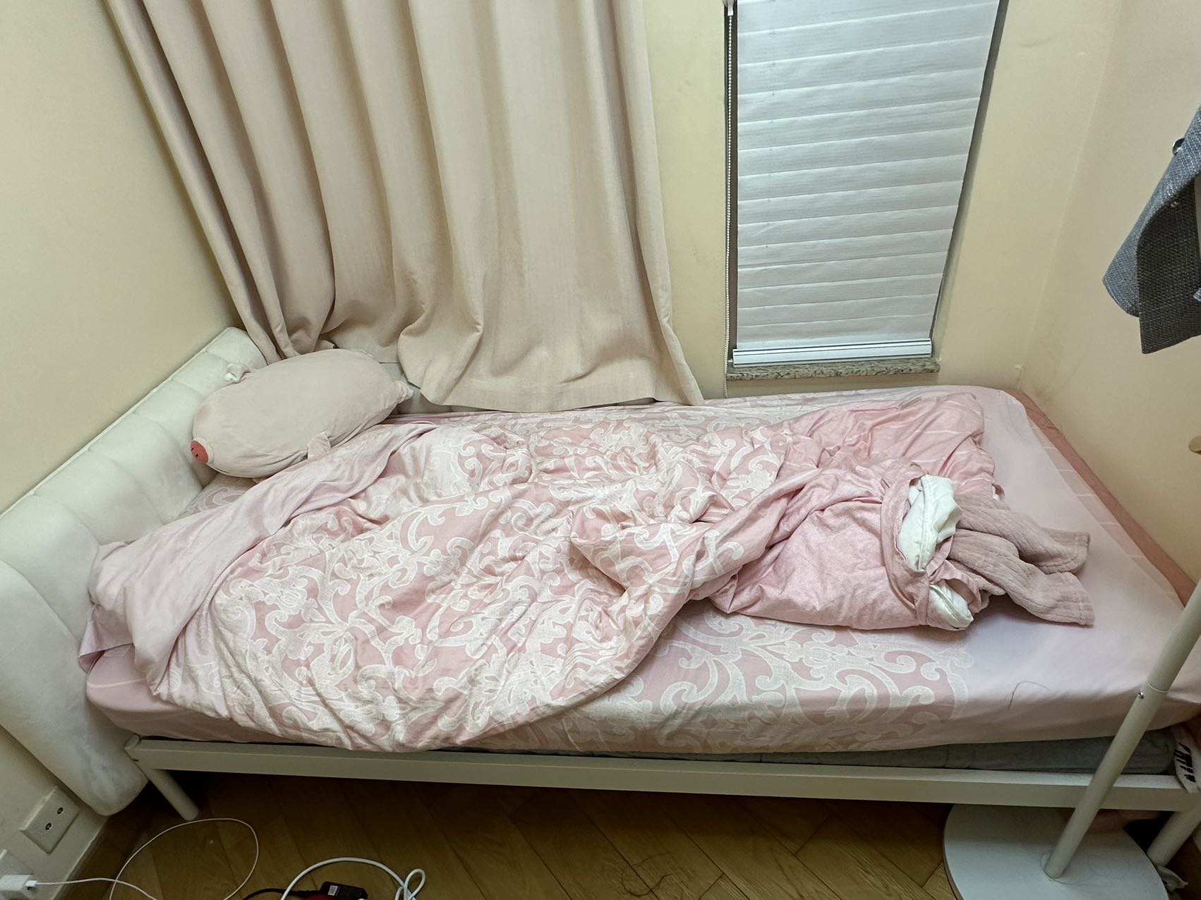 單人床架及床墊