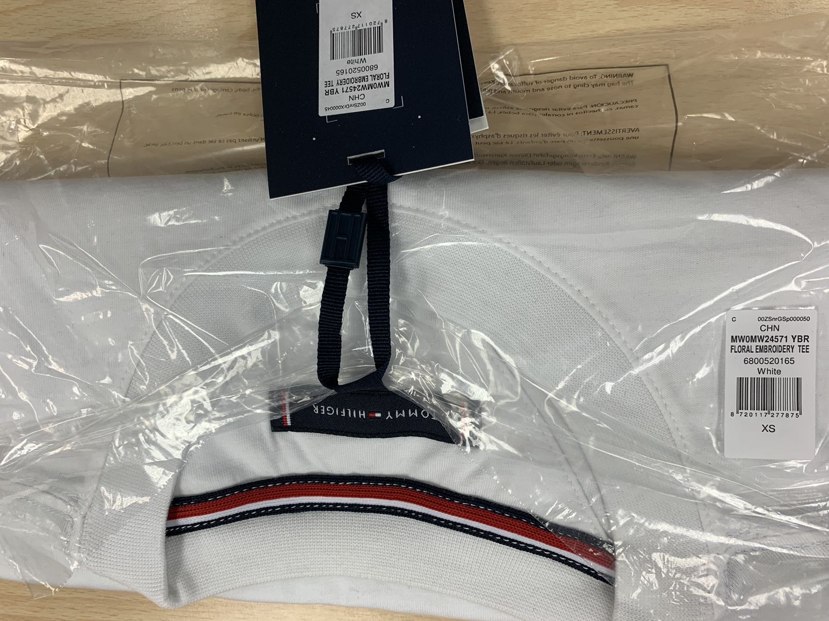 Tommy全新衣服带吊牌