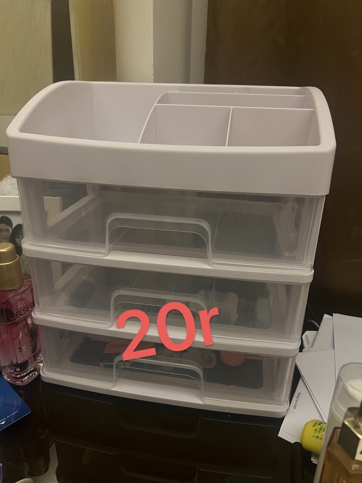 化妆品收纳架