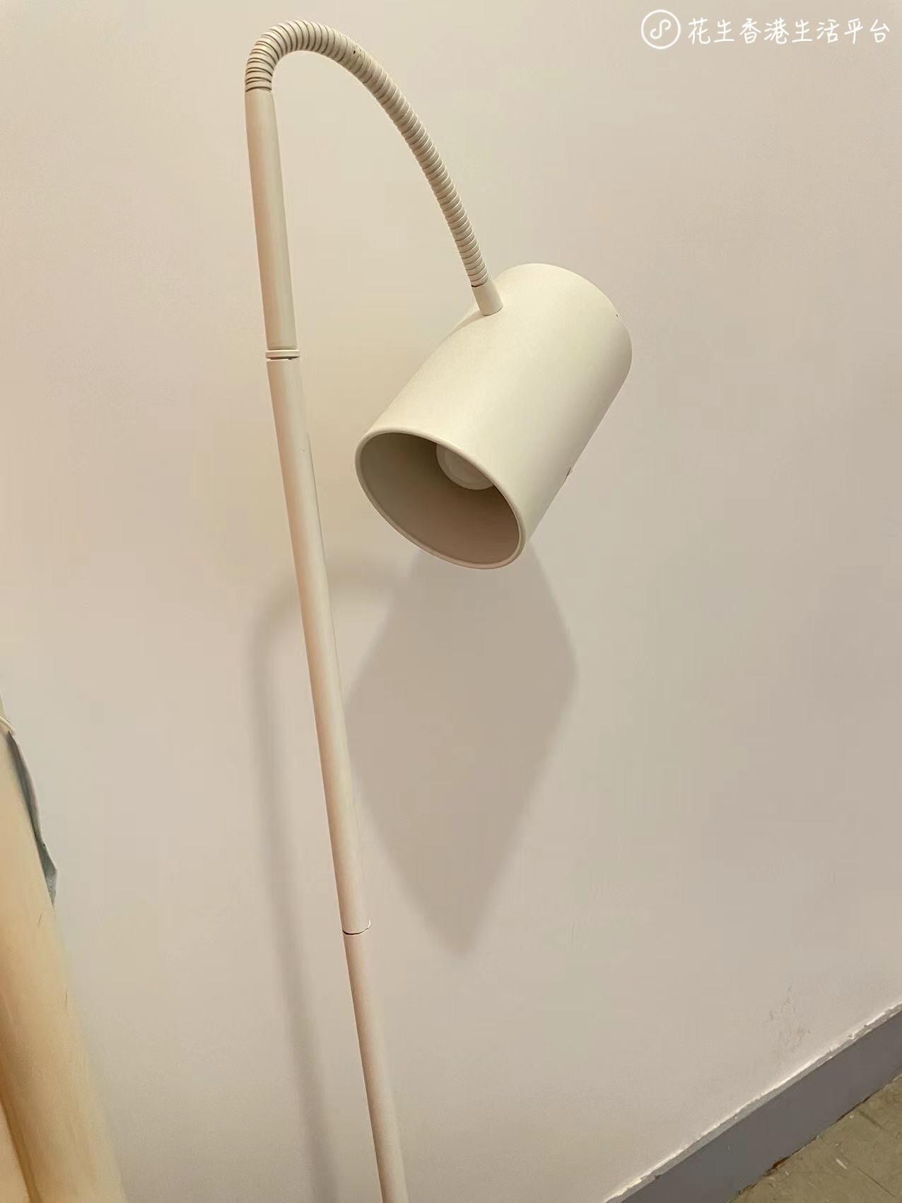 落地灯暖光