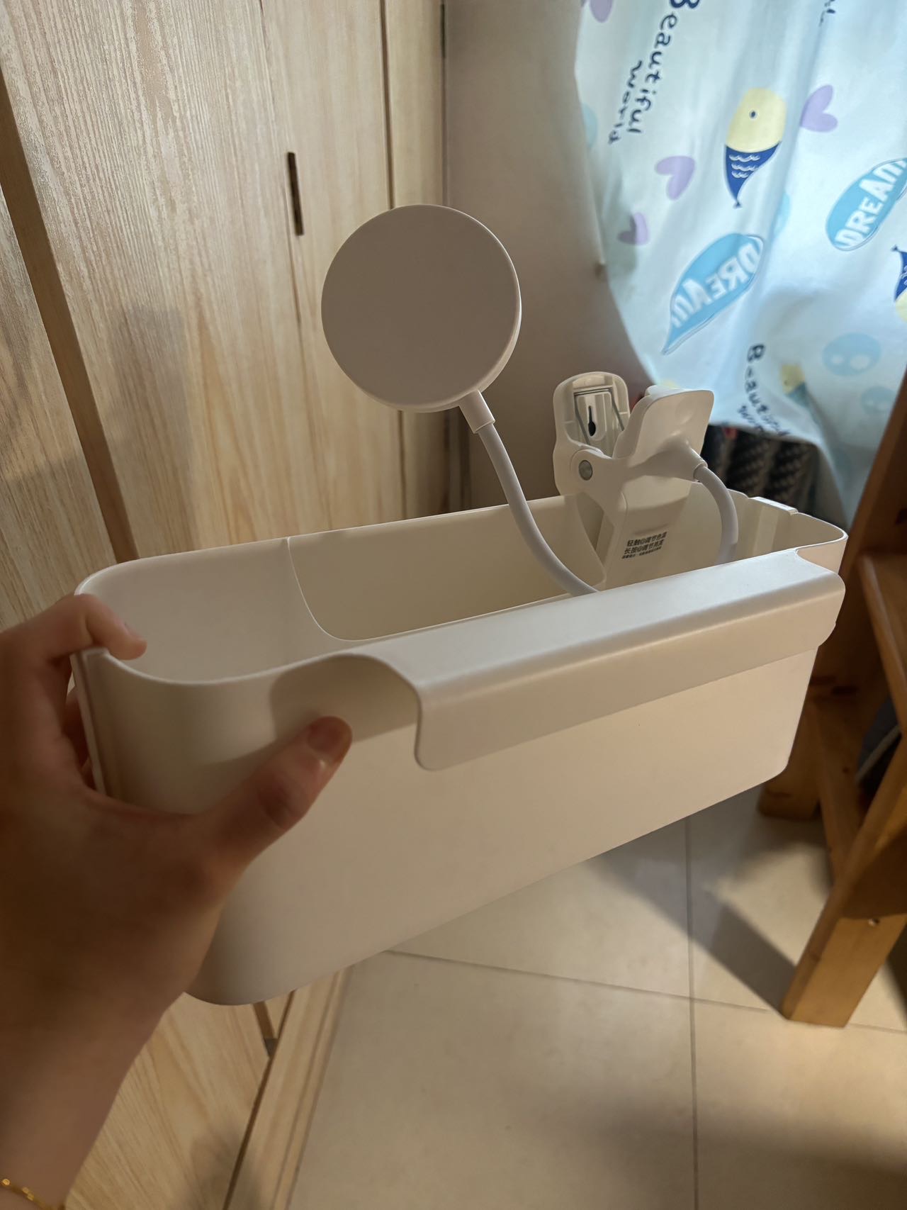 床头灯，收纳盒