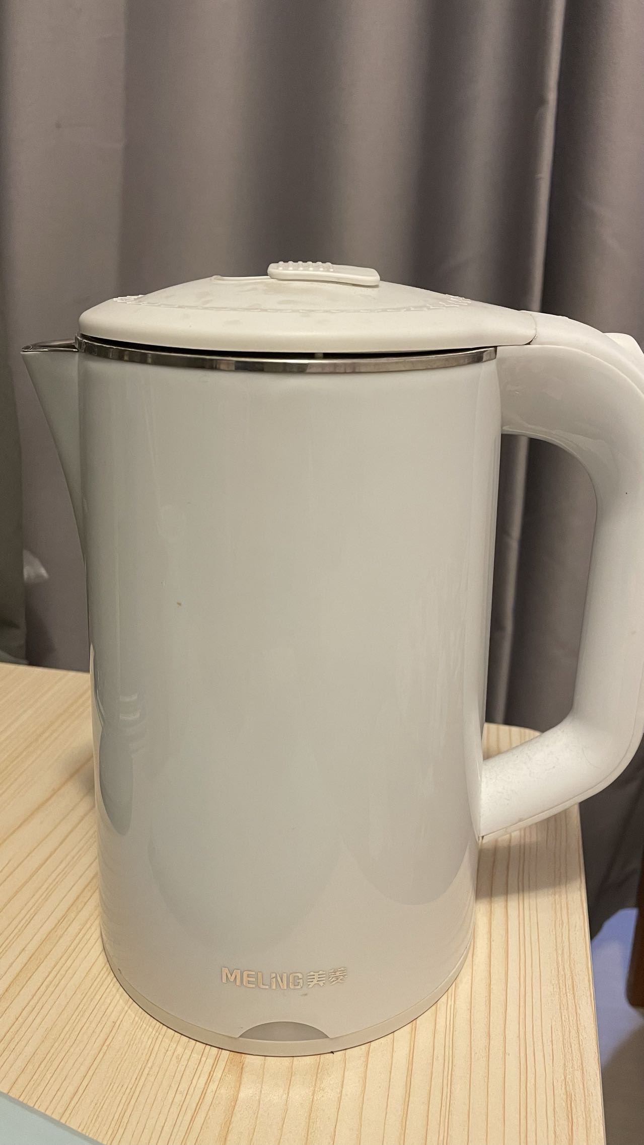 电热水壶