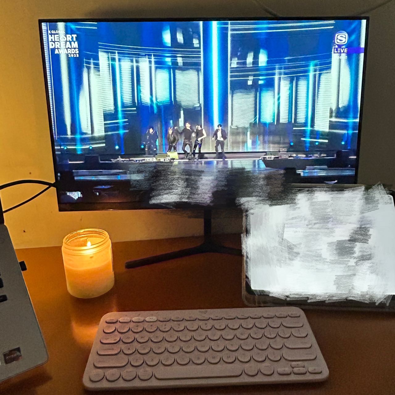 长虹显示器