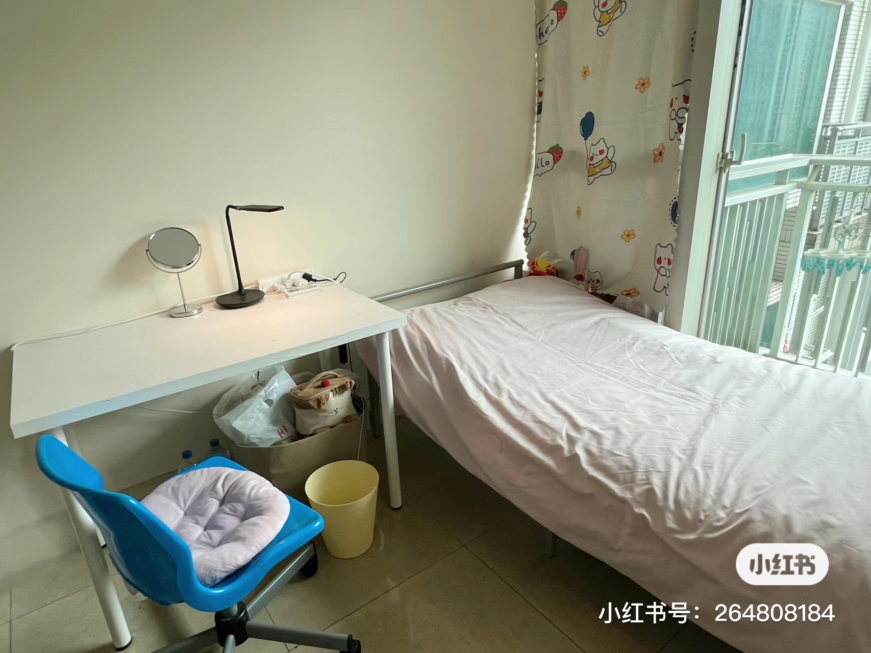 铁架床，桌子椅子，简易衣柜
