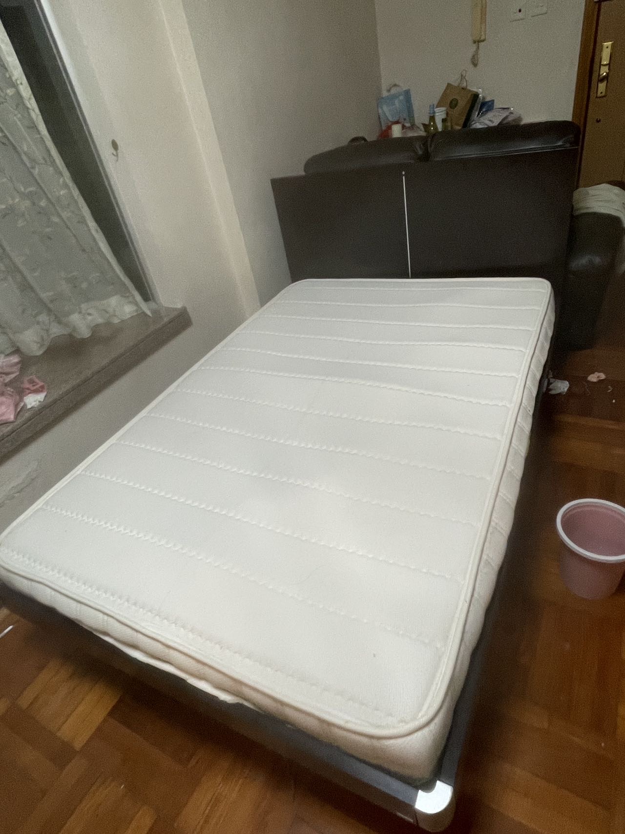 床