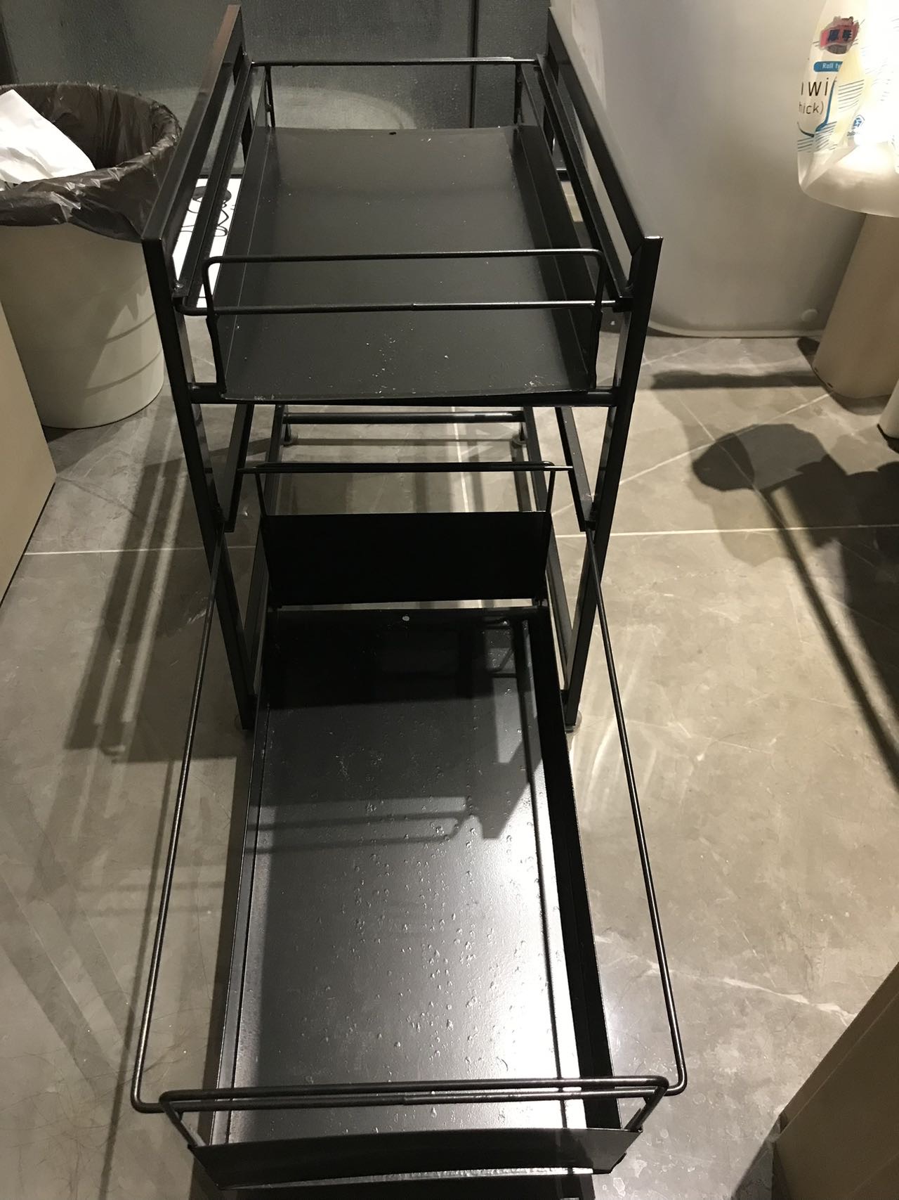 抽拉式置物架